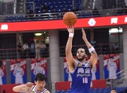 开云体育登录-关于俱乐部杯-米奇26+17青岛胜同曦林崴19分的信息