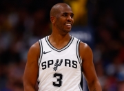 开云体育网站-NBA-最后一舞!保罗一年360万美元重回快船