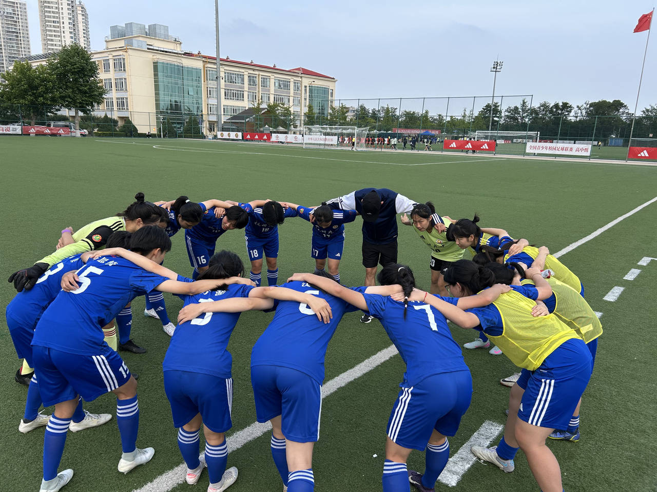 关于3-1！中国女足太强，冲击东亚冠军，宋凯督战，直播引热议的信息