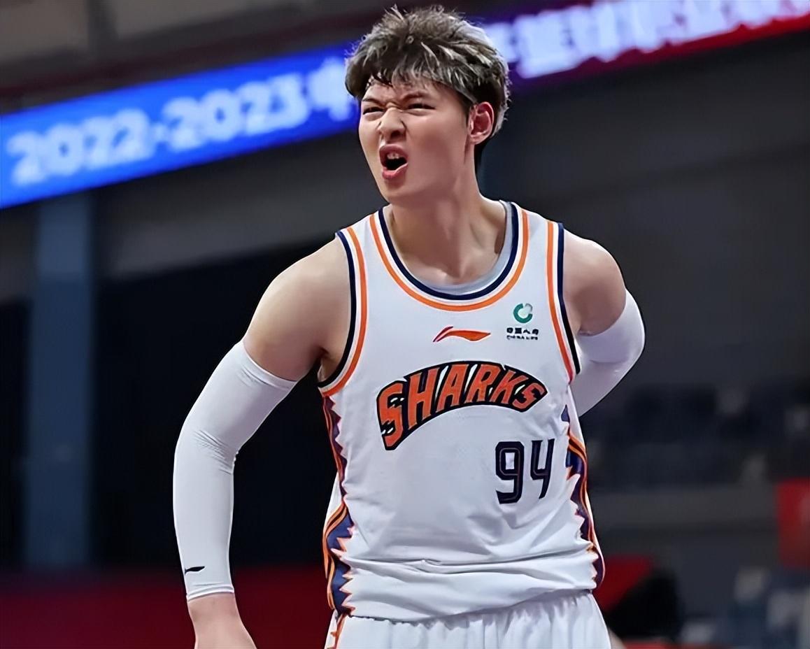 李弘权21分上海大胜广东张宁21分山西负同曦